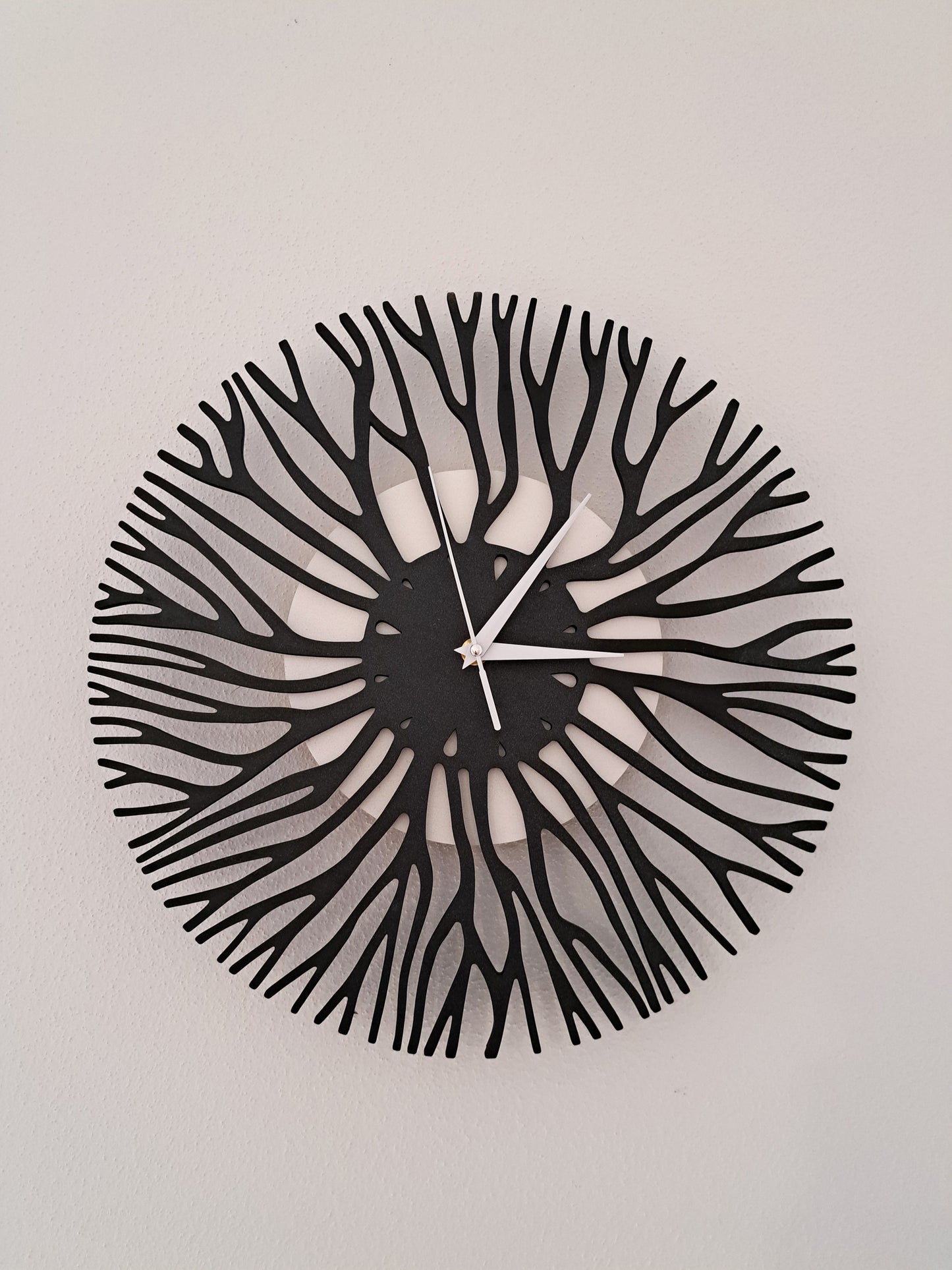 Wanduhr im edlen und modernen Design