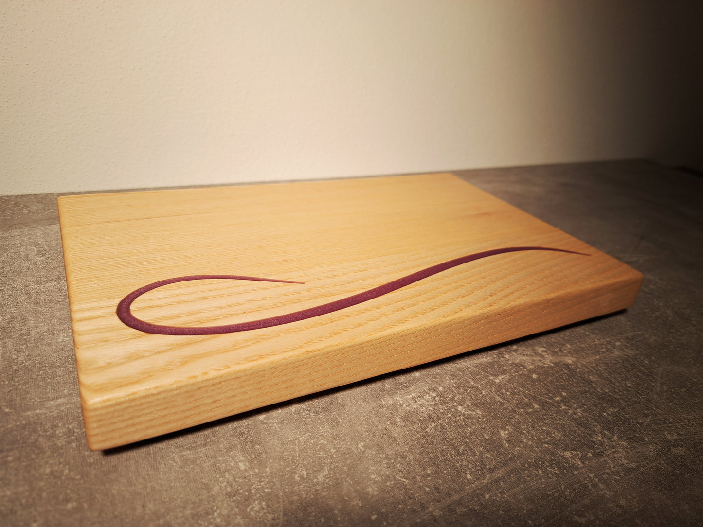 Epoxy Schneide- Servierbrett aus massiver Eiche