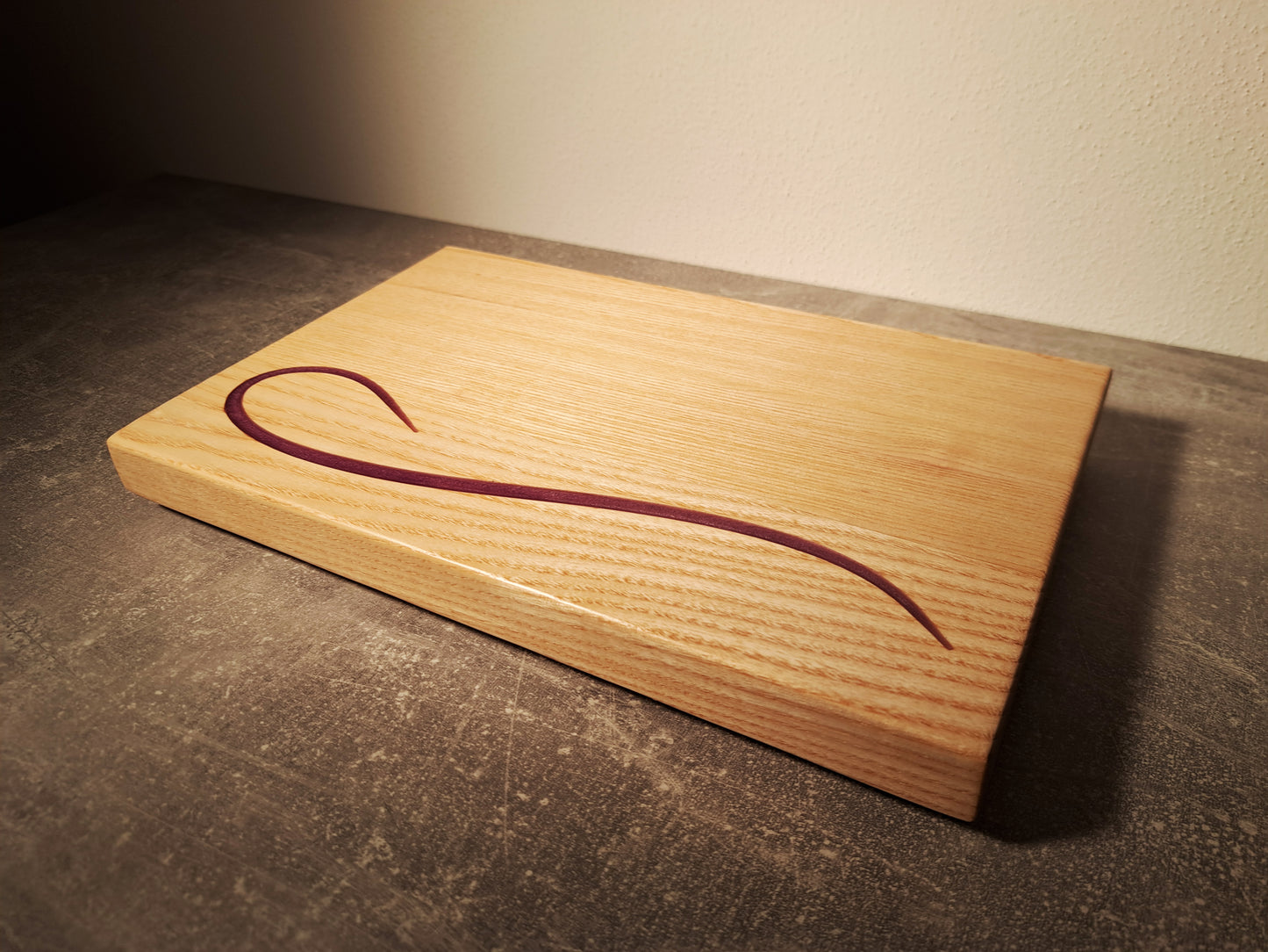 Epoxy Schneide- Servierbrett aus massiver Eiche