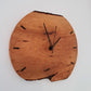 Wanduhr im rustikalen Holzdesign